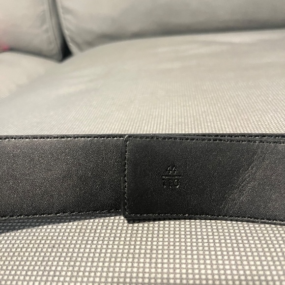 Graphite Louis Vuitton Belt - Picture 6 of 8